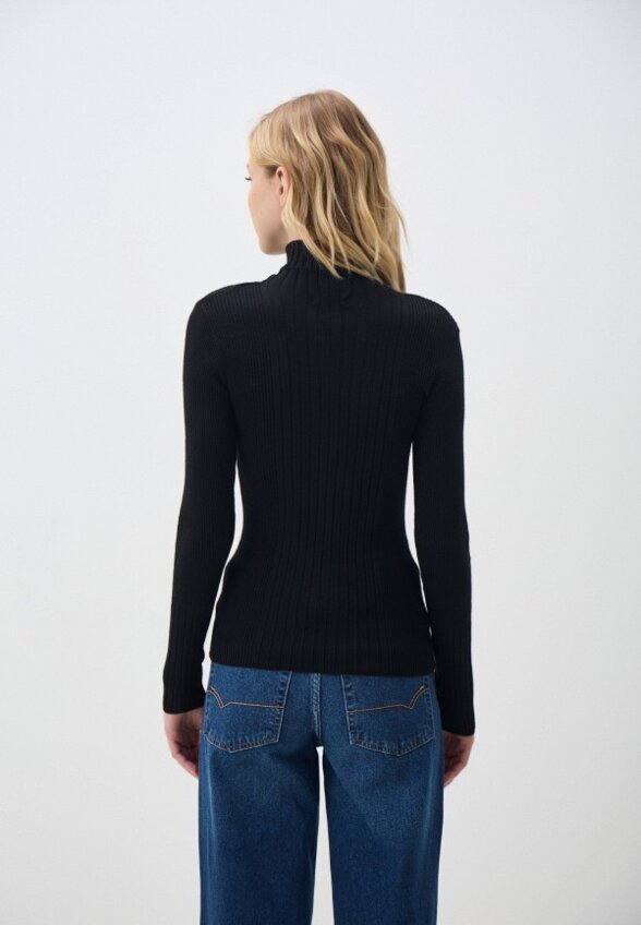 Водолазка Kapsula