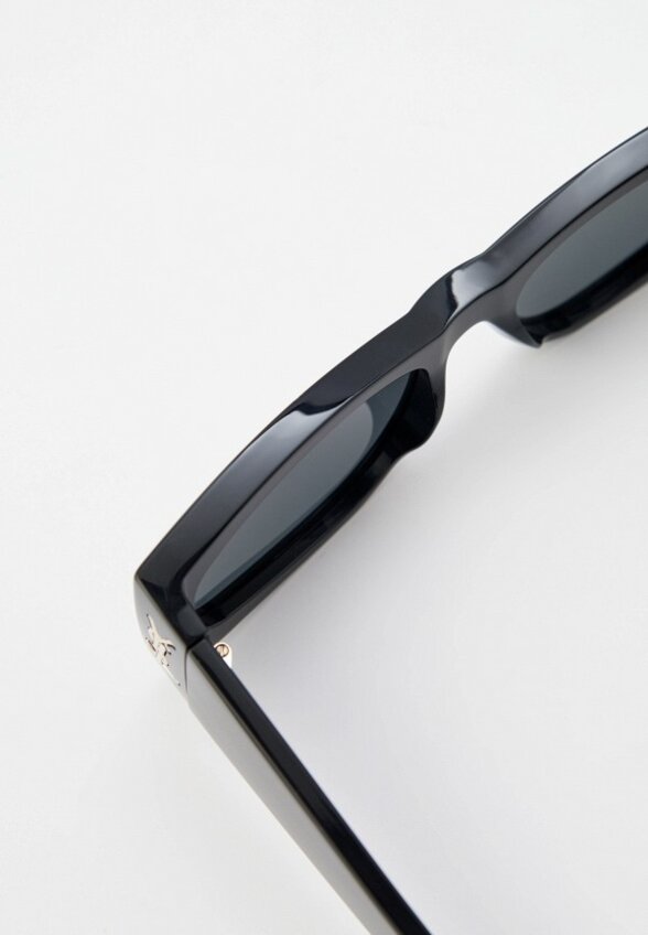 Очки солнцезащитные Saint Laurent