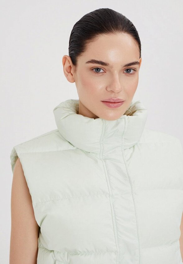 Жилет утепленный To Be Blossom