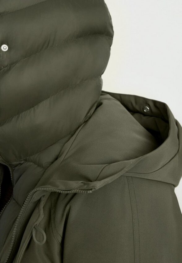 Пуховик Finn Flare