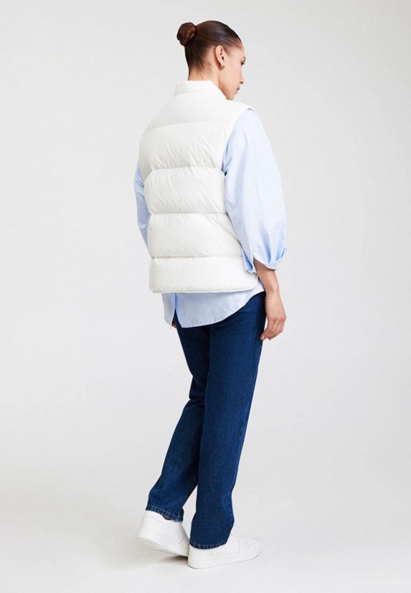 Жилет утепленный To Be Blossom