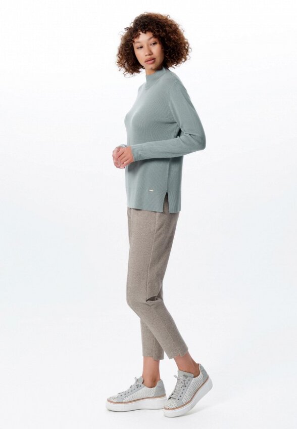 Свитер Ареола