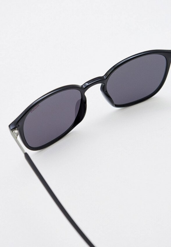 Очки солнцезащитные Hugo