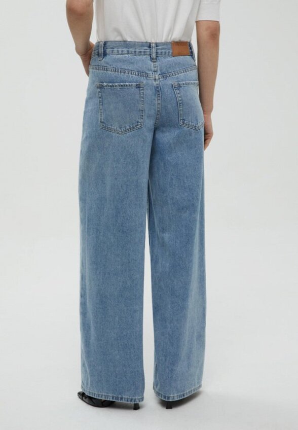 Джинсы Finn Flare