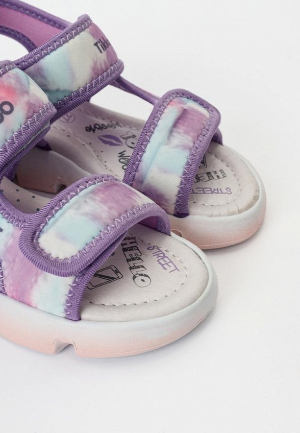 Сандалии Tikkago