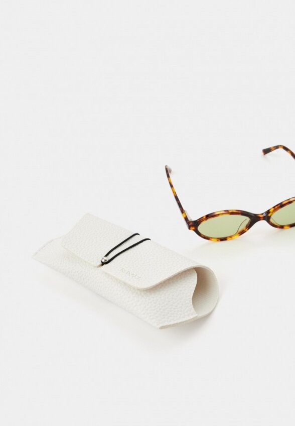 Очки солнцезащитные Ruxara