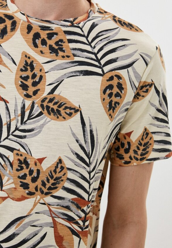 Футболка Colin's