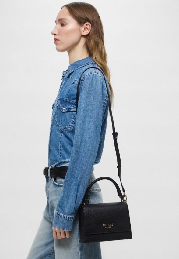 Сумка Guess