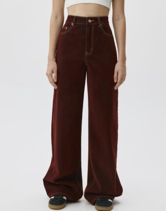 Джинсы WIDE LEG c бархатистым флоковым покрытием женщинам