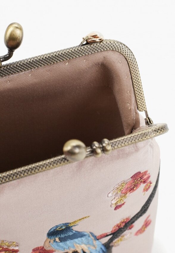 Клатч Артми