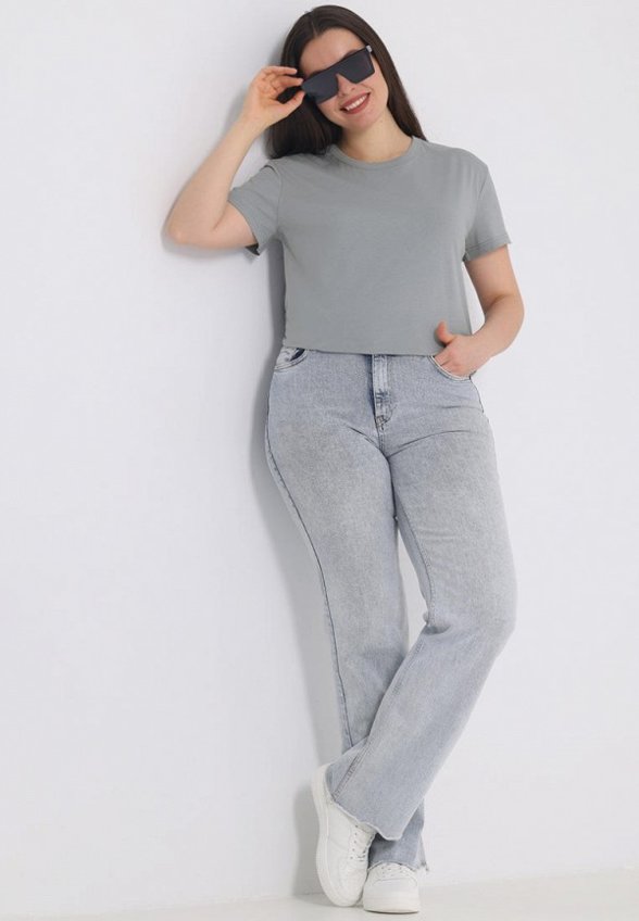 Футболка Апрель