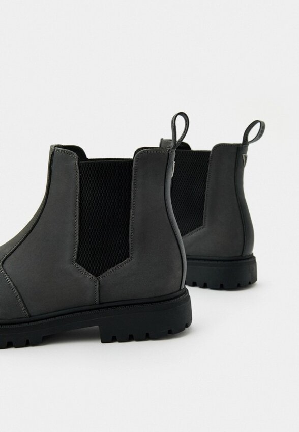 Ботинки Guess