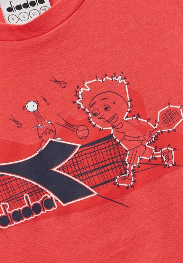 Футболка и шорты Diadora