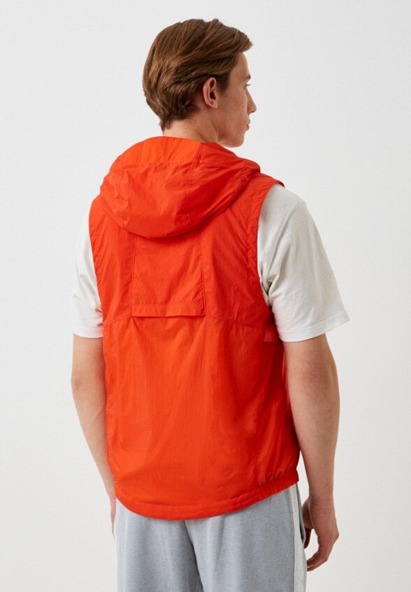 Жилет спортивный Under Armour