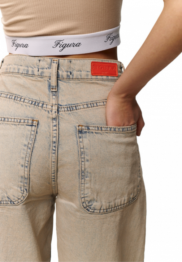 Джинсы Figura