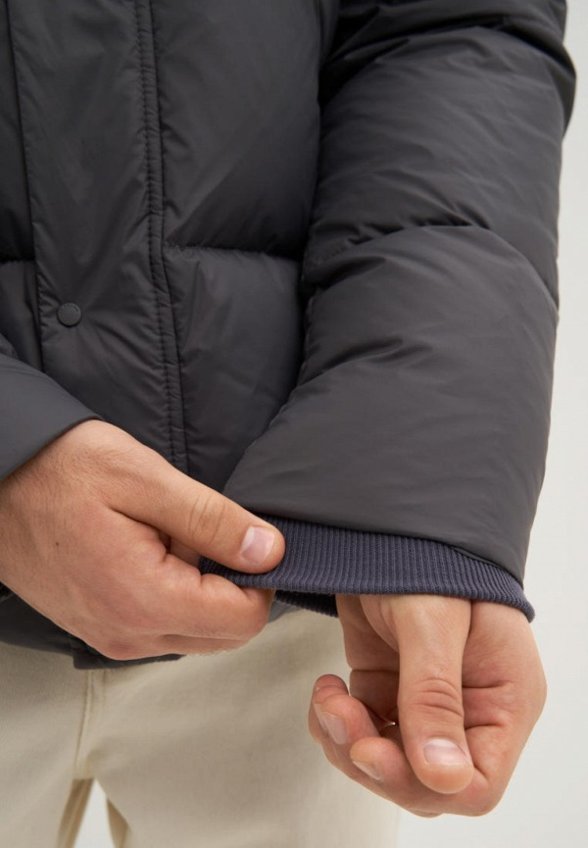 Пуховик Finn Flare