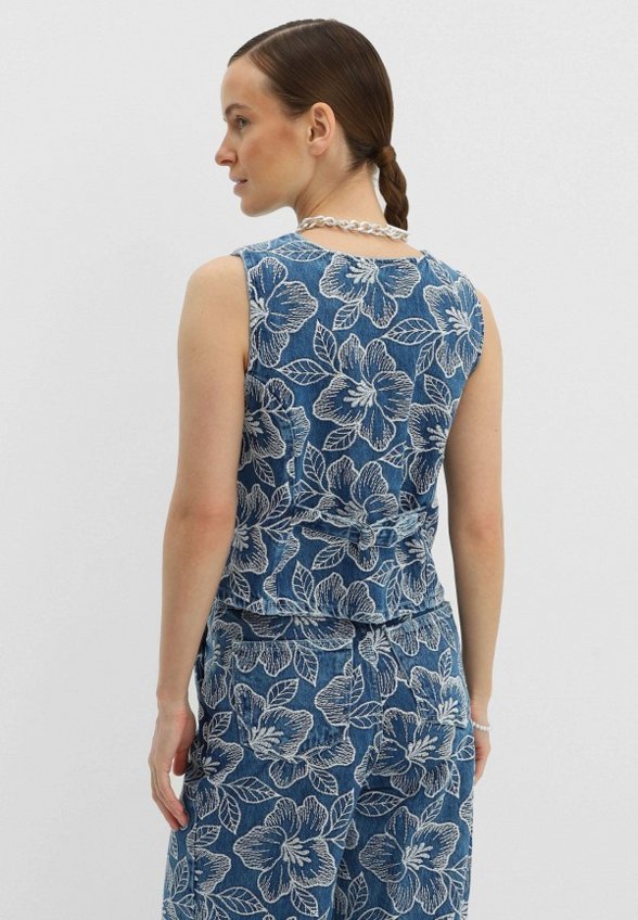 Жилет джинсовый Passegiata