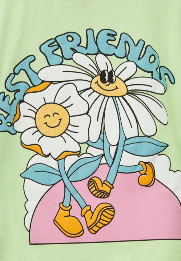 Футболка и шорты Beneti