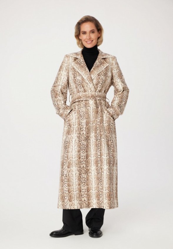 Плащ Fashion Rebels