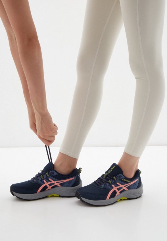 Кроссовки ASICS