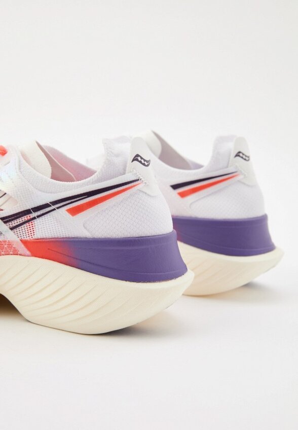 Кроссовки Saucony