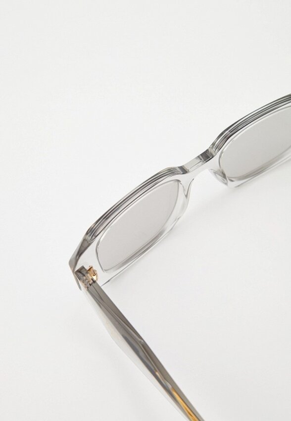 Очки солнцезащитные Prada