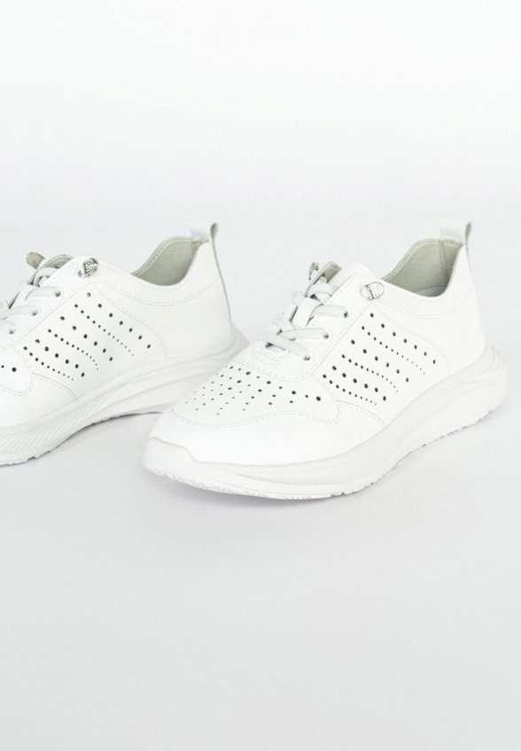 Кроссовки Gut