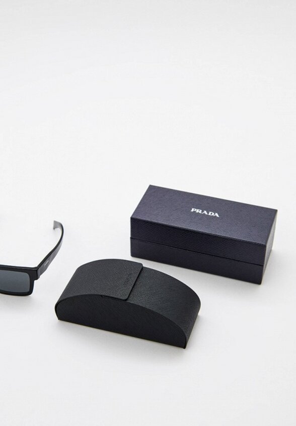 Очки солнцезащитные Prada