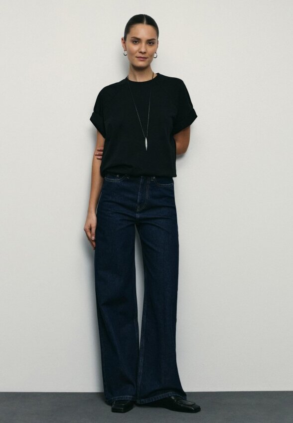 Футболка Zarina