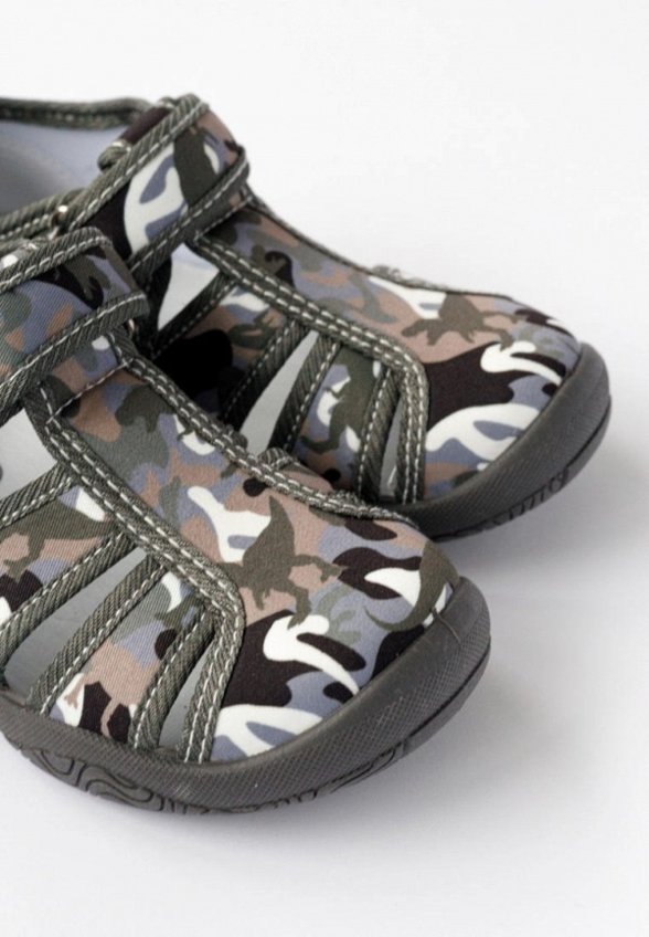 Сандалии Tikkago