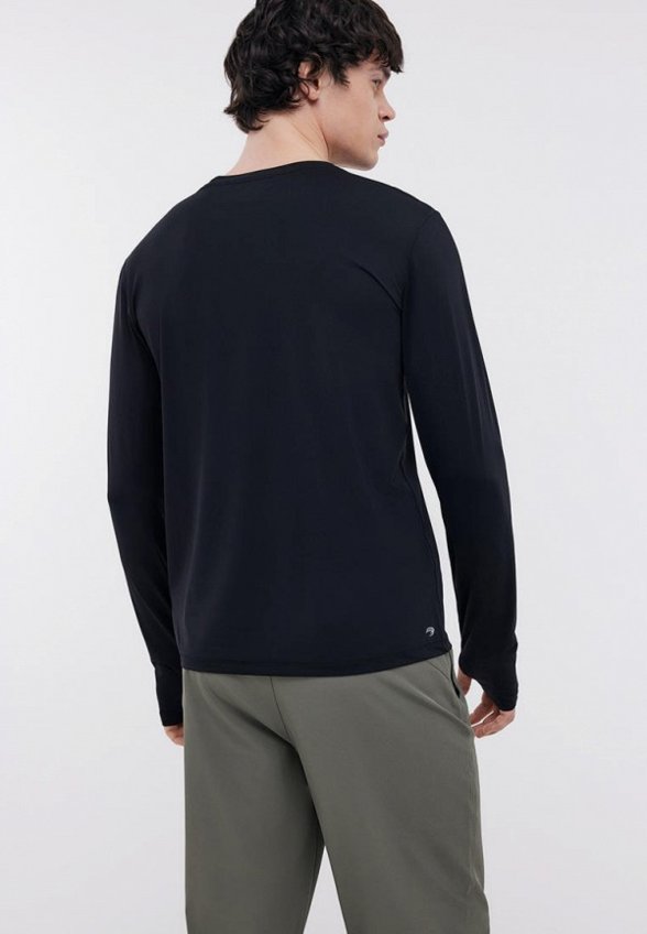 Лонгслив спортивный Baon