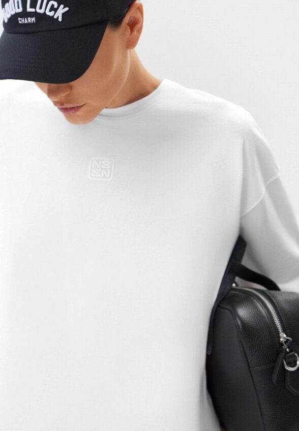 Футболка Neverlate