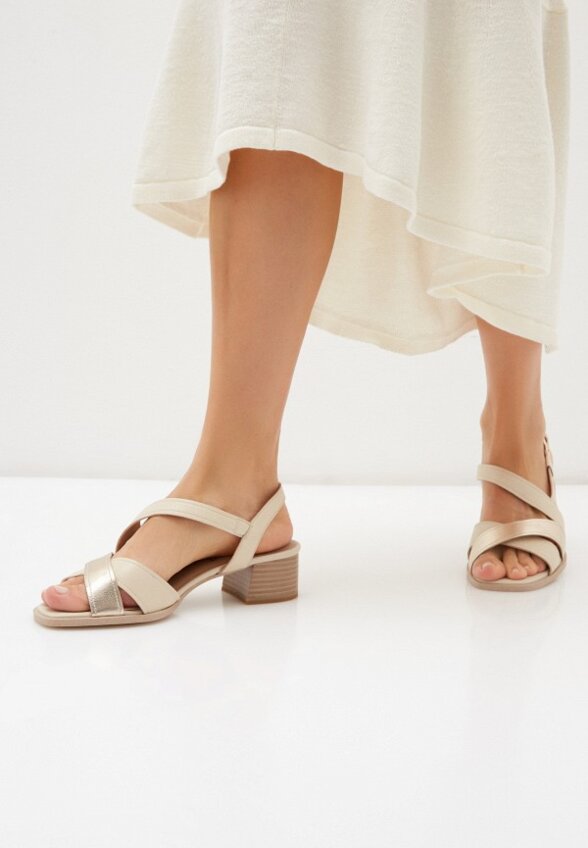 Босоножки Caprice