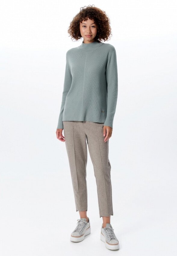 Свитер Ареола