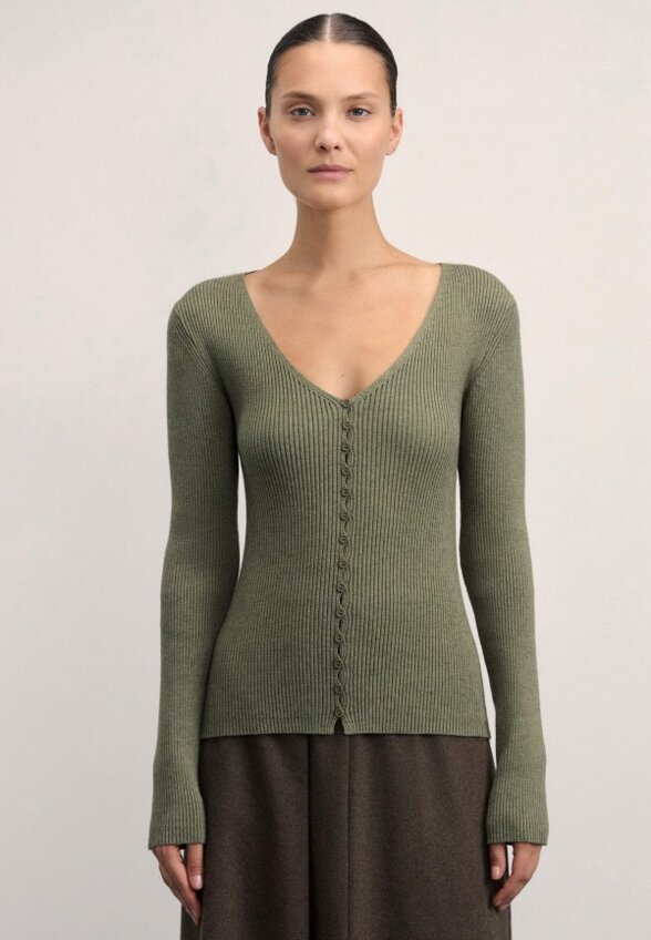 Пуловер Zarina