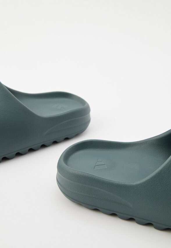 Сланцы adidas YEEZY