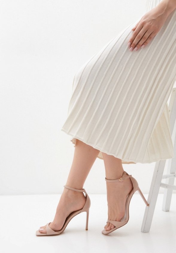 Босоножки Basconi