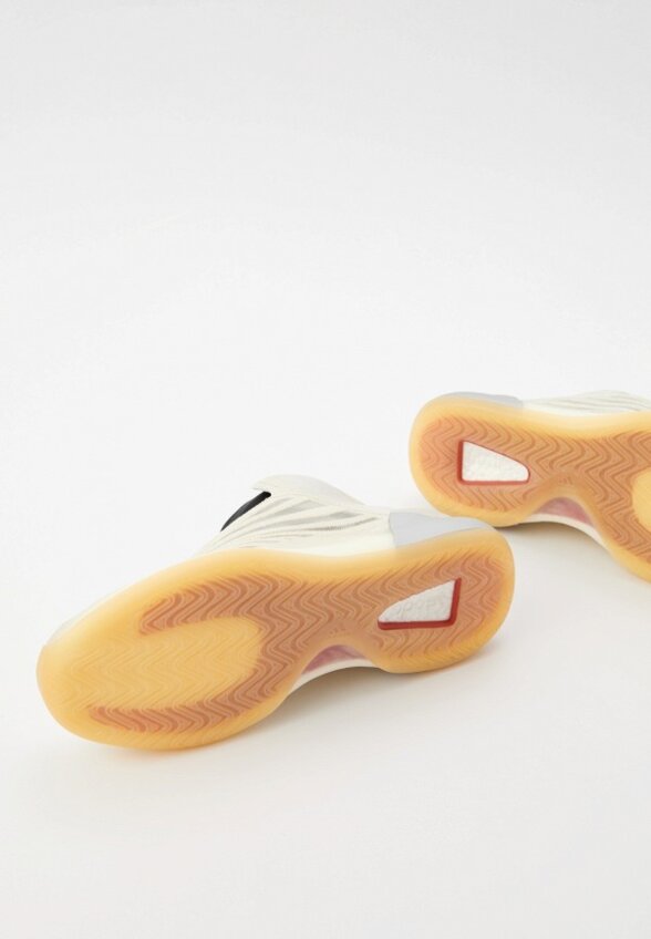 Кроссовки adidas YEEZY