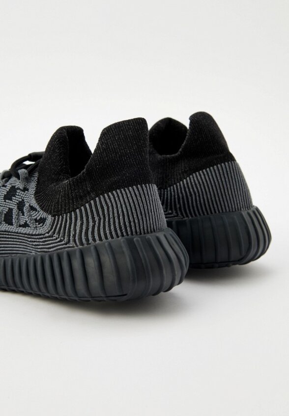 Кроссовки adidas YEEZY