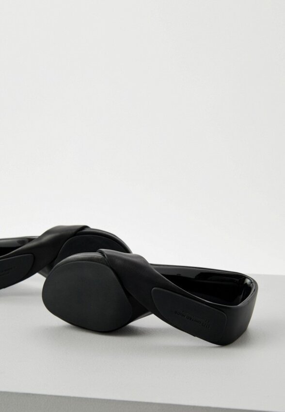 Сабо United Nude
