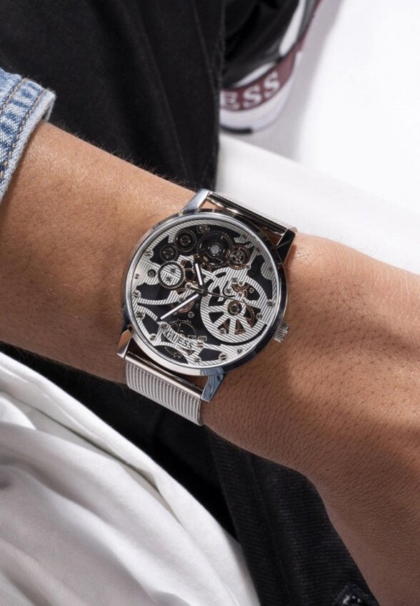 Часы Guess