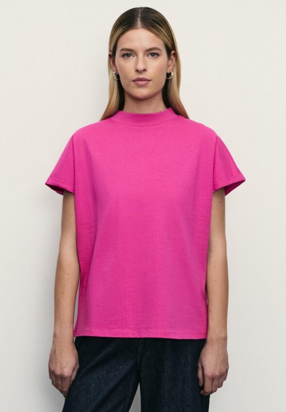 Футболка Zarina