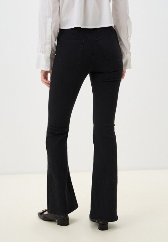 Джинсы Terranova