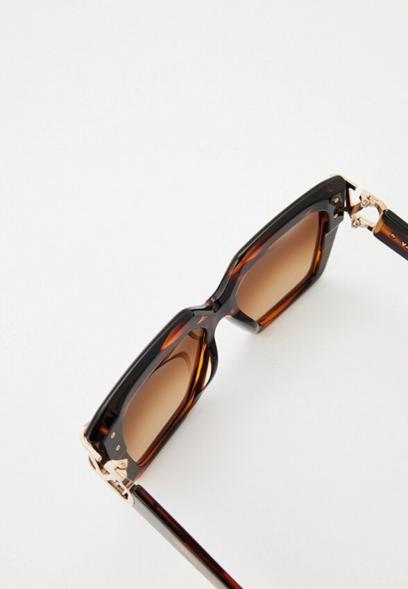 Очки солнцезащитные Valentino