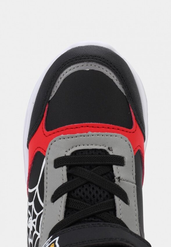 Кроссовки Shuzzi