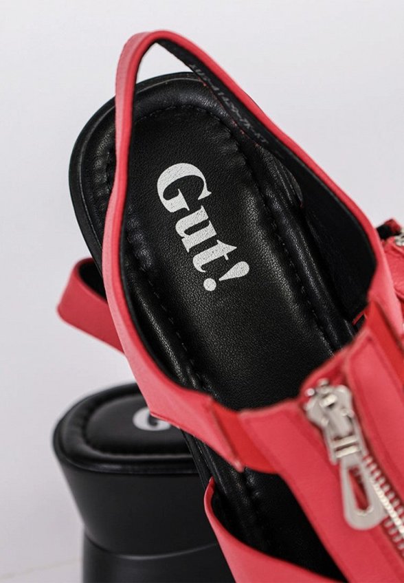 Босоножки Gut