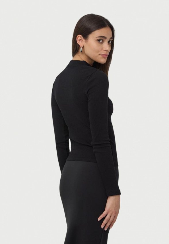 Джемпер Terranova