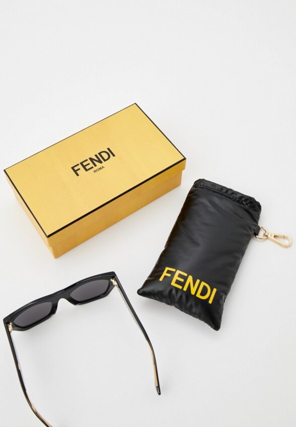 Очки солнцезащитные Fendi