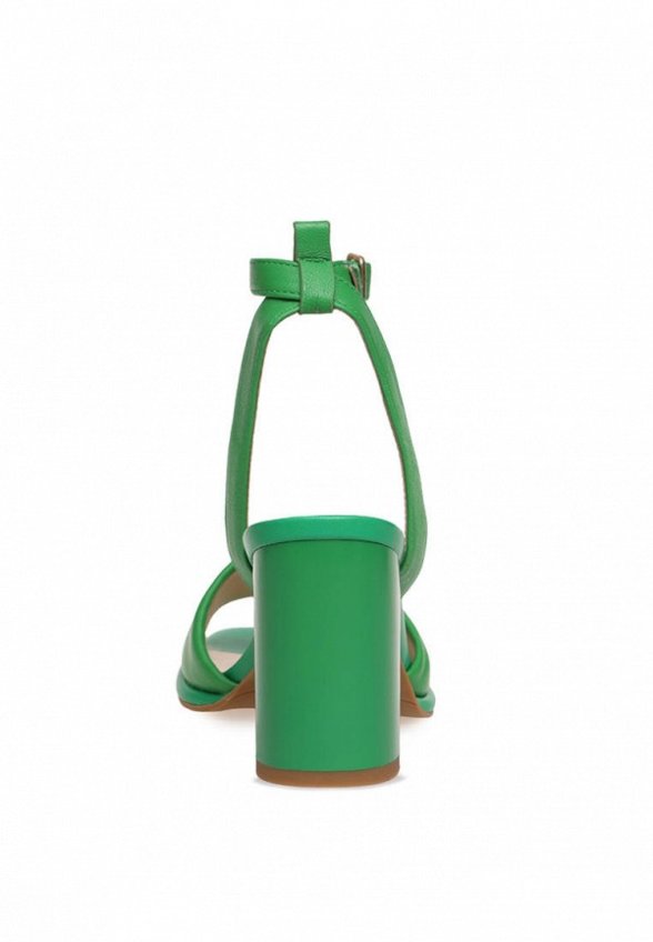 Босоножки El Tempo