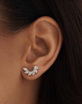 Серебряные серьги-гвоздики с фианитами в огранке маркиз MIE женщинам